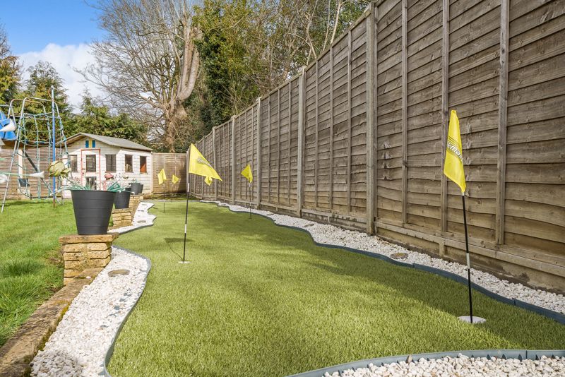Putting Green- click for photo gallery